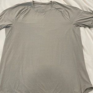 Lululemon shirt…. No tag but fits to be a XL